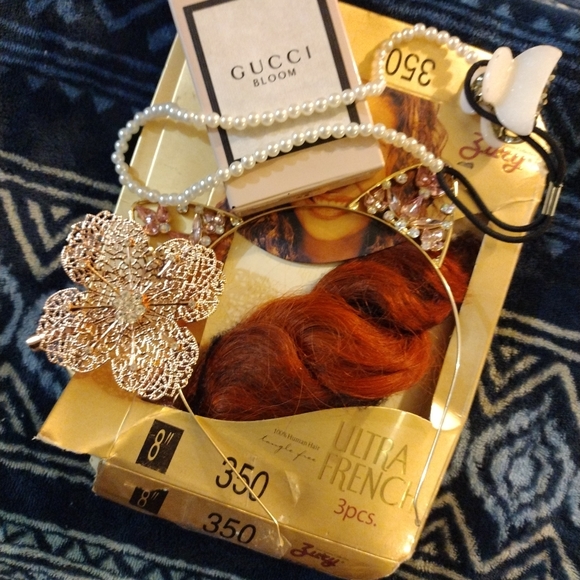 Hair extensions - Picture 14 of 17